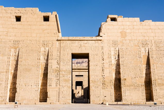 luxor excursions visit habu temple vally of workers and queens