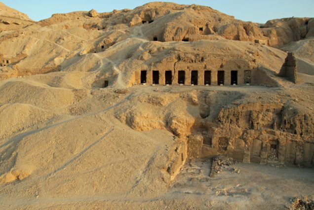 Budget Luxor day trip to west bank visit valley kings memnon colossi and Hatshepsut temple